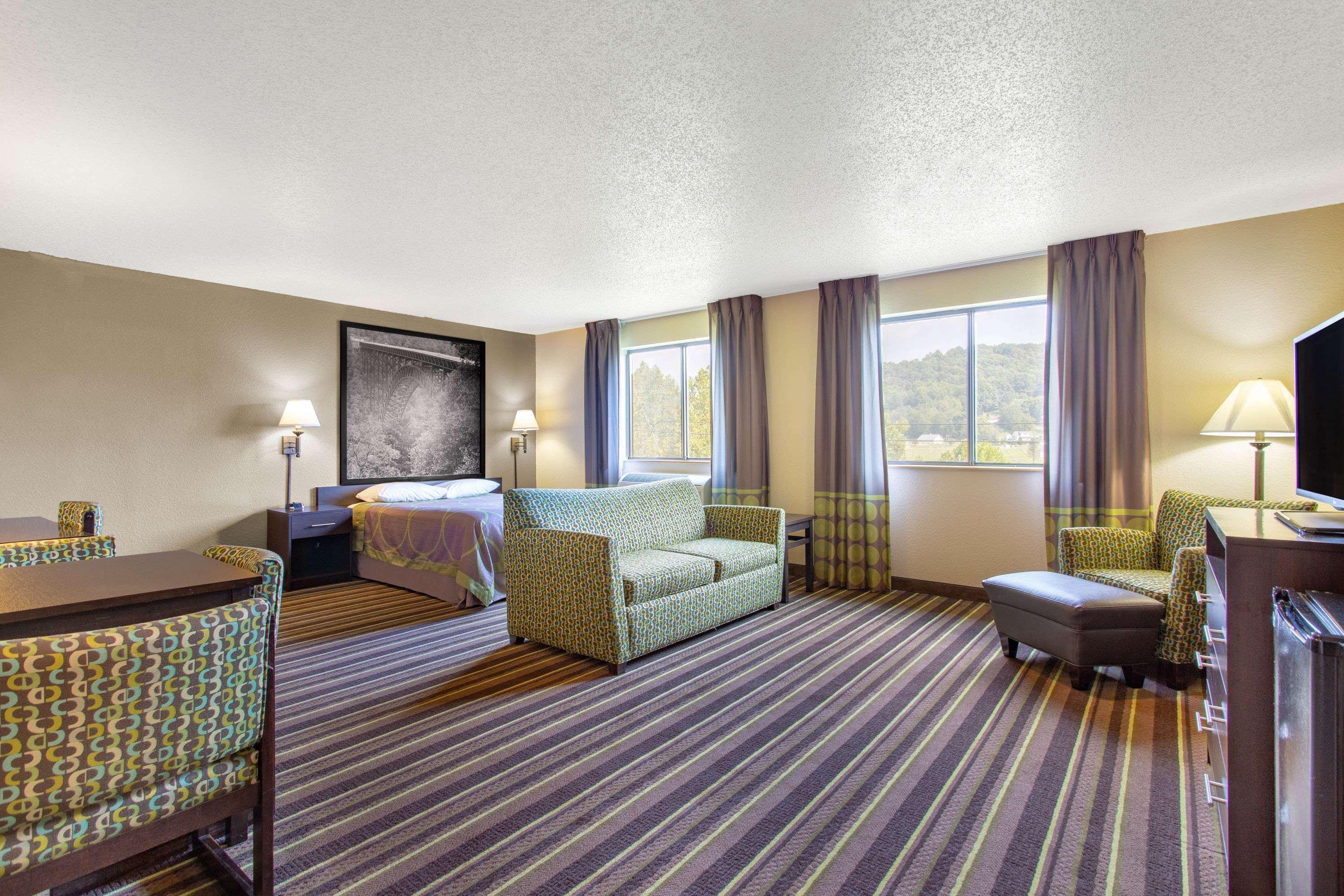 Super 8 By Wyndham Weston Wv Hotel Exterior photo